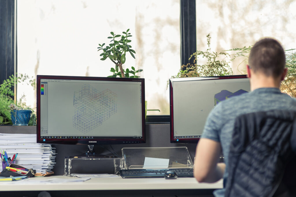 bureau_bd_3877__043768700_1635_06042018